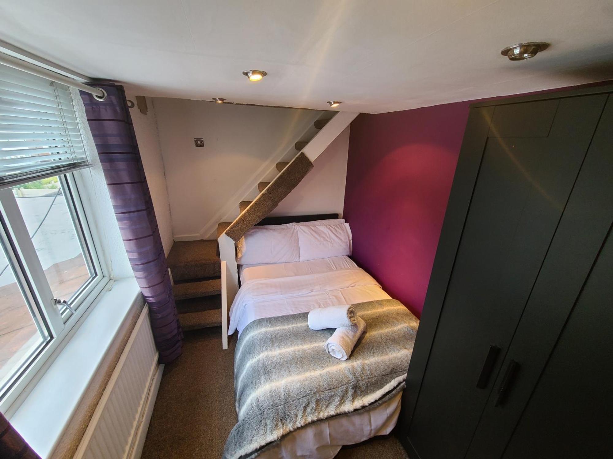 Grand Near Etihad Stadium Coop Live Droylsden ภายนอก รูปภาพ